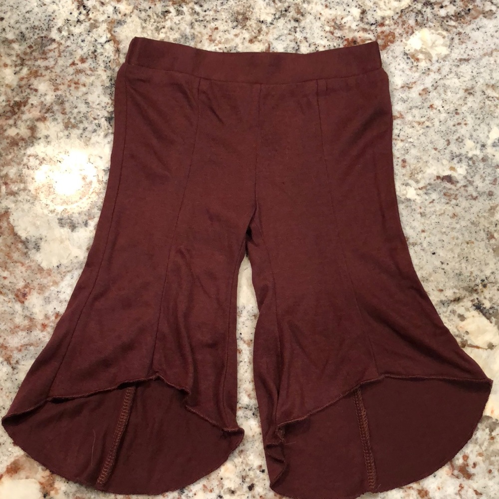 NEW Bailey’s Blossoms bell bottoms size 6-9 months